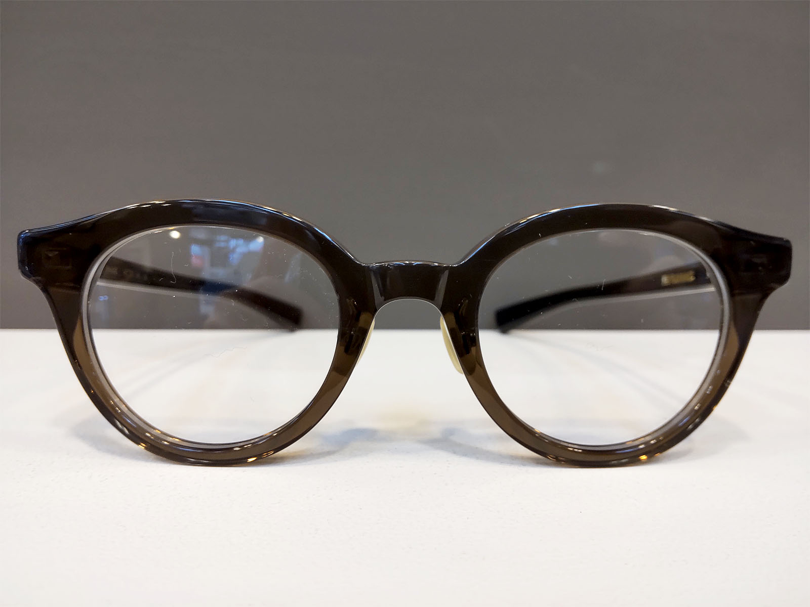 フォーナインズ　FN-02E（カラー： 82チャコール）