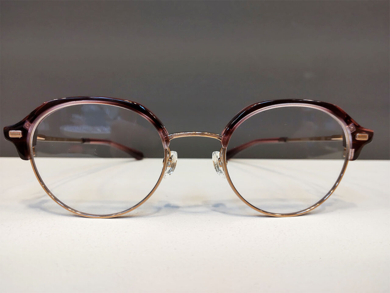 フォーナインズ　M-135（カラー： 8121 ピンクパープルササ x ローズゴールド）