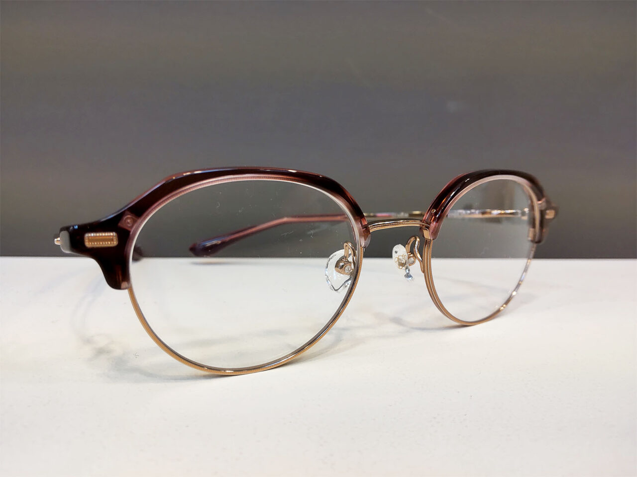 フォーナインズ　M-135（カラー： 8121 ピンクパープルササ x ローズゴールド）