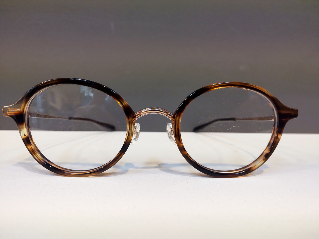 フォーナインズ　M-145（8161: アンバーササｘローズゴールド）