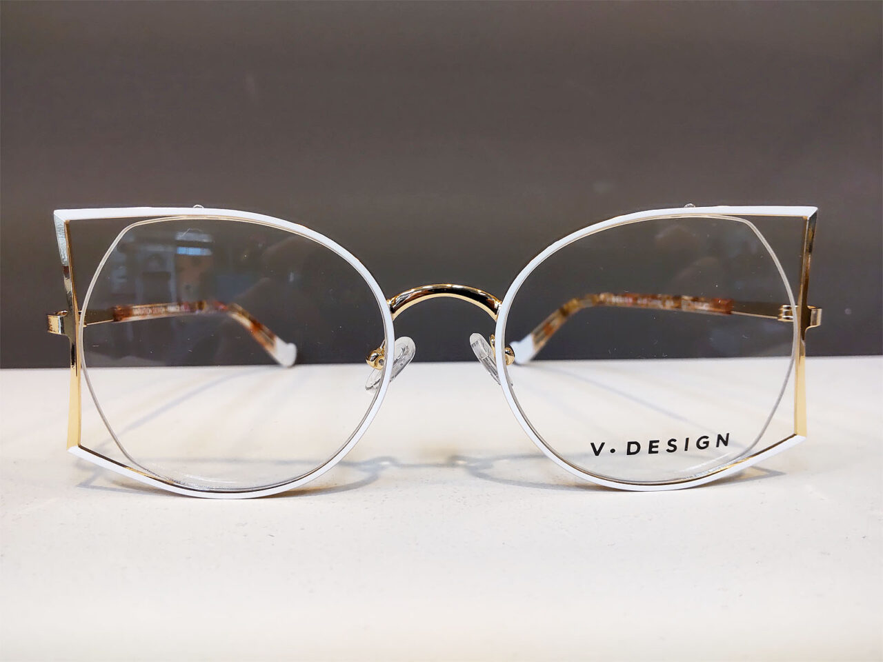 V.DESIGN 6148(Coline) カラー：BLA